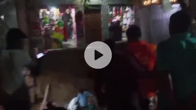 बरेली: बरेली के हरूनगला क्षेत्र में लगातार बारिश के कारण नाले की दीवार गिरी, तीन दुकानें क्षतिग्रस्त, दो लोग घायल