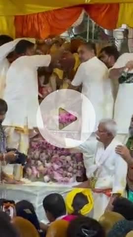 आज बरसाने मे राधा रानी का जन्म उत्सव बनाया। 
#radharani #barsana #mathura #mathuranews #aajkeanand