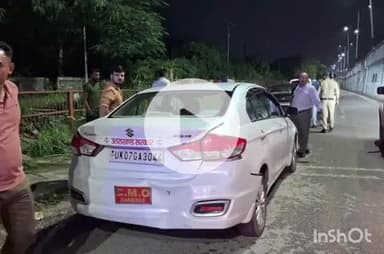 हरिद्वार: दिल्ली राष्ट्रीय राजमार्ग पर गुरुकुल फ्लाईओवर के पास CMO डॉ आर के सिंह की कार को दूसरी कार ने मारी टक्कर, CMO हुए चोटिल