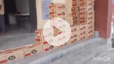 कुचायकोट: पुलिस थाना क्षेत्र के भठवा मोड़ के पास एक स्कॉर्पियो से 396 लीटर शराब जब्त, तस्कर फरार