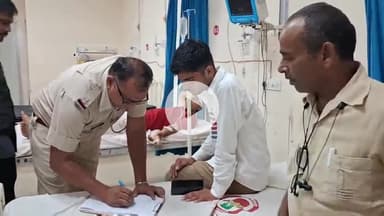 चूरू: तारानगर के पुनरास फांटा के पास दो कारों की भिड़ंत में एक ही परिवार के 5 लोग घायल, जिला अस्पताल में इलाज जारी