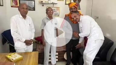 बाड़मेर: पूर्व विधायक ने राष्ट्रपति द्वारा पुलिस पदक से सम्मानित अतिरिक्त पुलिस अधीक्षक श्री चैन सिंह जी महेचा का किया स्वागत