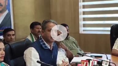 कांके: सर्किट हाउस में संगठन सृजन अभियान को लेकर रांची महानगर कांग्रेस कमेटी के पर्यवेक्षक ने की प्रेस वार्ता