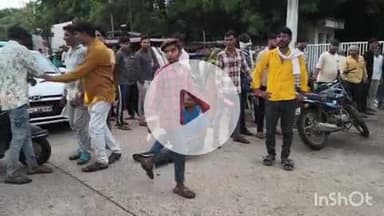 डबरा में खाद के टोकन ना मिलने पर किसानों का हंगामा तहसील रोड पर लगाया जाम 
#jansamsya