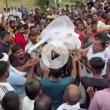 बाह: सिक्किम में तैनात जैतपुर के जवान अमित चौहान को सैन्य सम्मान के साथ दी गई अंतिम विदाई