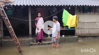 लगातार हो रही वारिस के चलते विबेकानंद सरकार ने अपने गाँव बालों का जाना हाल 

विबेकानंद सरकार अपनी ग्राम पंचायत के ग्राम