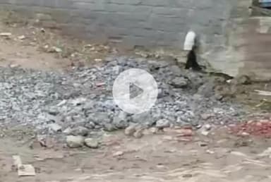 बिल्हौर: बिल्हौर के शिहुरा दाराशिकोह धारा में नाली अवरुद्ध करने पर पड़ोसी ने नाली में डाला मलवा