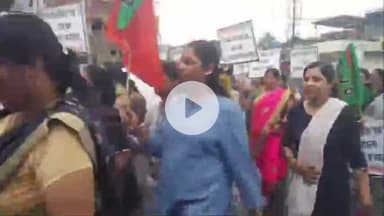 इंदौर: बीजेपी महिला मोर्चा का कांग्रेस के खिलाफ प्रदर्शन, जीतू पटवारी और राहुल गांधी को दिखाए काले झंडे