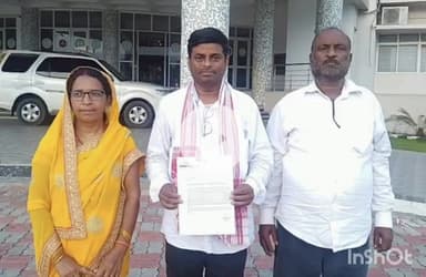 गढ़वा: जमीन ऑनलाइन व एलपीसी में गोरखधंधा, आजसू जिलाध्यक्ष दीपक शर्मा ने डीसी दिनेश कुमार यादव से कार्रवाई की मांग की