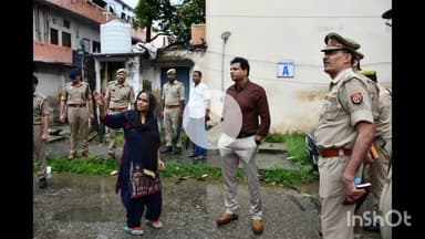 मुज़फ्फरनगर: भीषण बारिश को लेकर एसएसपी ने पुलिस लाइन स्थित आवासीय क्वार्टरों का किया निरीक्षण, अधिकारियों को दिए निर्देश