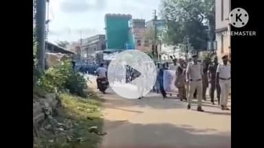 সারেঙ্গা: সারেঙ্গা থানার উদ্যোগে পুলিশ দিবস উপলক্ষে প্ল্যাকার্ড হাতে একটি পথ নিরাপত্তা রেলী করা হল