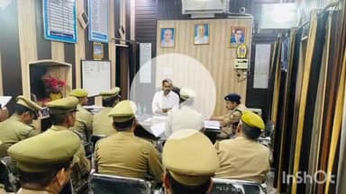 जानसठ: भोपा पुलिस स्टेशन परिसर में देर रात एसपी देहात आदित्य बंसल ने कानून व्यवस्था को ध्यान में रखते हुए किया ब्रीफ