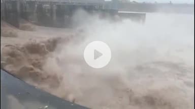 जगाधरी: दिल्ली वासियों की मुसीबतें बढ़ सकती हैं, हथिनीकुंड बैराज से 3 लाख 29000 क्यूसेक पानी छोड़ा गया