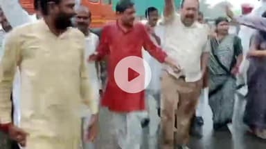 रामपुर: डॉ भीमराव अंबेडकर पार्क में बरसात के दौरान राहुल गांधी के बयान को लेकर भाजपाई आक्रोशित, राहुल के बयान की निंदा की