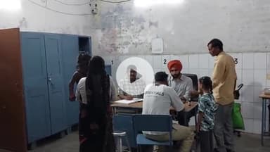 पूरनपुर: दुधिया खुर्द में झुलसे मासूम को सामुदायिक स्वास्थ्य केंद्र में भर्ती किया गया