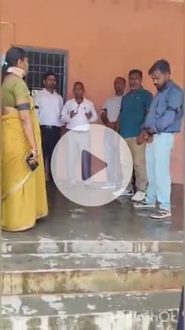 करपी: खजूरी उत्क्रमित मध्य विद्यालय में शिक्षकों ने काली पट्टी बांधकर नई पेंशन योजना का विरोध किया