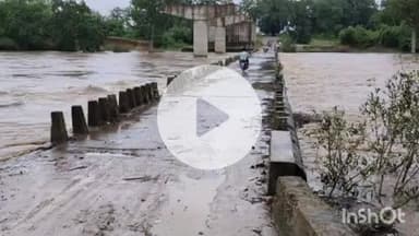 କାଲିମେଳା: ୬ ଘଣ୍ଟା ପରେ ଖସିଲା କନ୍ୟାଶ୍ରମ ପୋଲର ଜଳସ୍ତର, କାଲିମେଳା - ପଡିଆ ମୁଖ୍ୟ ରାସ୍ତାରେ ଯାତାୟାତ ହେଲା ସ୍ୱାଭାବିକ