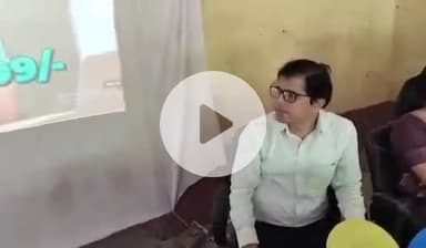 घोसी: घोसी ग्राम प्लेक्स भवन में प्रधानमंत्री के संबोधन का वीडियो कांफ्रेंसिंग सुनने पहुंचे सैंकड़ों लोग