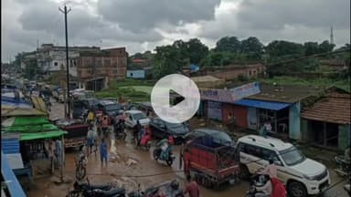 भंडरा: कर्मा पर्व पर भंडरा बाजार में भीड़, रांची-लोहरदगा मार्ग पर घंटों तक यातायात बाधित