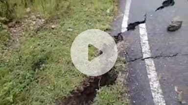 डुंडा: जेमर-जुणगा-बनगांव मोटर मार्ग पर बड़ा धंसाव, बड़ी दुर्घटना को दे रहा है न्यौता