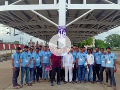 गया टाउन सीडी ब्लॉक: गयाजी जंक्शन पर अवैध हॉकरों के 'अभिशाप' से मुक्ति, यात्रियों के बीच सामग्री बिक्री का मिला लाइसेंस