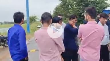 पलवल: दूधौला के श्री विश्वकर्मा कौशल विश्वविद्यालय में विद्यार्थियों को जूते उतारकर आने का फरमान