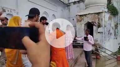 बाह: बटेश्वर में बिना अस्थायी कुंड के हो रहा गणेश प्रतिमा विसर्जन, श्रद्धालुओं में चिंता