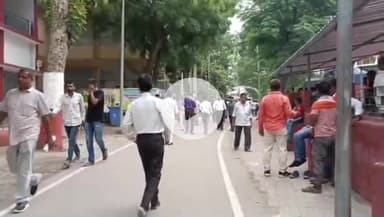 रफीगंज: रफीगंज के सनथुआ गांव में लूट कांड के फरार आरोपी ने न्यायालय के समक्ष किया आत्मसमर्पण