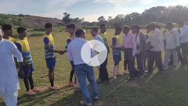 घाघरा बनियाडीह स्वर्गीय सुरेश भगत वारसी फुटबॉल टूर्नामेंट और करमपुरव संध्या मैं शामिल लोगों का हौसला👌मार्गदर्शकों..👍🙏