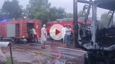 भुसावर: NH 21 पर गांव कमालपुरा में चलते ट्रेलर में शॉर्ट सर्किट से लगी आग, दमकल और ग्रामीणों ने मिलकर एक घंटे में पाया काबू