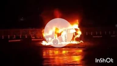 पलवल: हुड्डा चौक पर एक डीजल कार में अचानक लगी आग, गाड़ी जलकर हुई राख