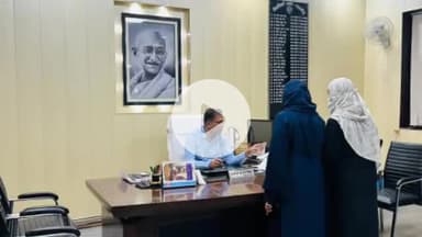 शाहजहांपुर: जिलाधिकारी ने कलेक्ट्रेट स्थित कार्यालय में जनता दर्शन के दौरान जन सामान्य की शिकायतों को सुना, निस्तारण के दिए निर्देश