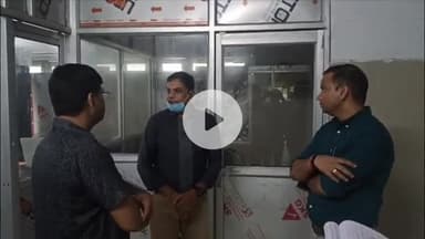 भदोही: जिलाधिकारी ने भदोही सामुदायिक स्वास्थ्य केंद्र का औचक निरीक्षण किया, गंदगी मिलने पर जताई नाराजगी