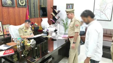 रामपुर: पुलिस अधीक्षक विद्यासागर मिश्र ने जनसुनवाई के दौरान पुलिस कार्यालय में 50 से अधिक फरियादियों की फरियाद पर की सुनवाई