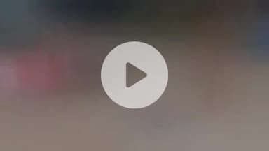 झांसी: बुंदेलखंड विश्वविद्यालय में लाइब्रेरी तिराहे पर कपड़े उतारकर खड़ा हुआ छात्र, वीडियो हुआ वायरल