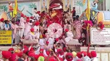 गढ़बोर: राजसमंद के चारभुजा मंदिर से सोने के रथ में निकले ठाकुर जी, भक्ति और आस्था में डूबा गढ़बोर