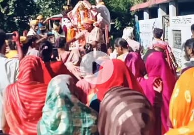 बिल्हौर: बिल्हौर के शुक्लपुर से निकला गणेश विसर्जन का जुलूस, हजारों भक्तगण हुए शामिल