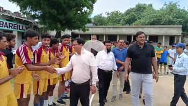 बरेली: एक बार फिर वॉलीबॉल में चैंपियन बना एफ.आर. इस्लामिया इंटर कॉलेज