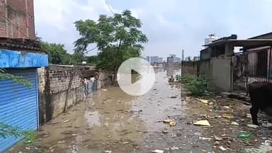 पलवल: चेतावनी के बाद भी ग्रामीणों ने गांव खाली नहीं किया, अब जलभराव से NDRF लोगों को निकाल रही है