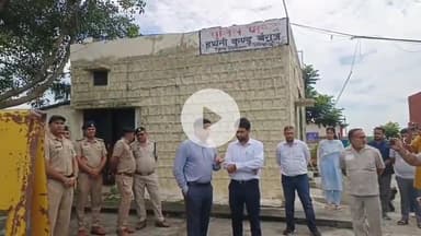 जगाधरी: भारी बरसात के चलते यमुनानगर के हथिनीकुंड बैराज का जिला उपायुक्त व पुलिस अधीक्षक ने किया निरीक्षण