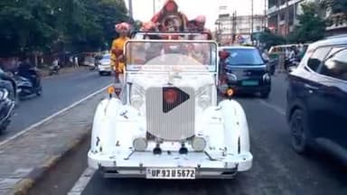 झांसी: झांसी के लक्ष्मी तालाब में गणेश प्रतिमाओं का विसर्जन किया गया, श्रद्धालुओं ने नम आंखों से गणपति बप्पा को दी विदाई