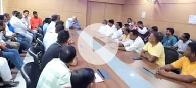 मेदिनीनगर (डालटनगंज): सांसद खेल महोत्सव-2025 को लेकर सांसद ने खेल प्रेमियों के साथ परिसदन में की बैठक, कई मुद्दों पर हुई चर्चा