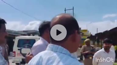 शाहजहांपुर: गर्रा नदी में 48058 क्यूसेक पानी छोड़ा गया, जलस्तर 147.600 मीटर, डीएम ने लिया जायजा