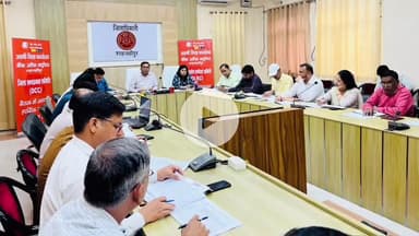 शाहजहांपुर: जिलाधिकारी की अध्यक्षता में जिला स्तरीय बैंकर्स समिति की बैठक सम्पन्न हुई