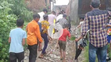 रामपुर: रायपुर मझरा गाँव की पुलिया खराब होने की बजह से स्कूल जाना छात्रों ने किया बंद, पानी डर से छात्र परेशान #jansamasya