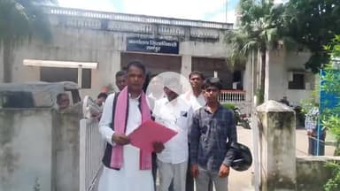 रामपुर: 5 सूत्रीय मांगों को लेकर सपा के राष्ट्रीय सचिव बाबा साहब अंबेडकर वाहिनी ने डीएम के यहां सिटी मजिस्ट्रेट को ज्ञापन सौंपा