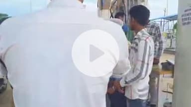 बलरामपुर: बलरामपुर में चलाया जा रहा नो हेलमेट नो फ्यूल अभियान, बिना हेलमेट 51 वाहनों का चालान, ईंधन भरने की मनाही