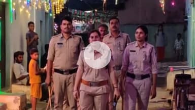 पवई: सुनवानी थाना प्रभारी सरिता तिवारी के नेतृत्व में पुलिस ने कस्बे में निकाला फ्लैग मार्च