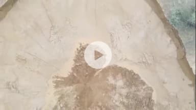 सरदारशहर: सोनपालसर गांव के पास जमीन धंसने का मामला, तीसरे दिन भी जारी है सिलसिला, ग्रामीणों ने की जांच की मांग