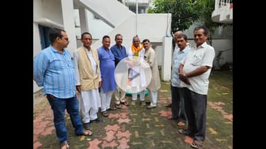 मदनपुर: औरंगाबाद के जिलाध्यक्ष बनने पर संजीव कुमार सिंह को कांग्रेस नेताओं ने किया सम्मानित